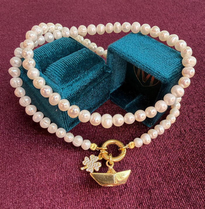 CHARM BAR